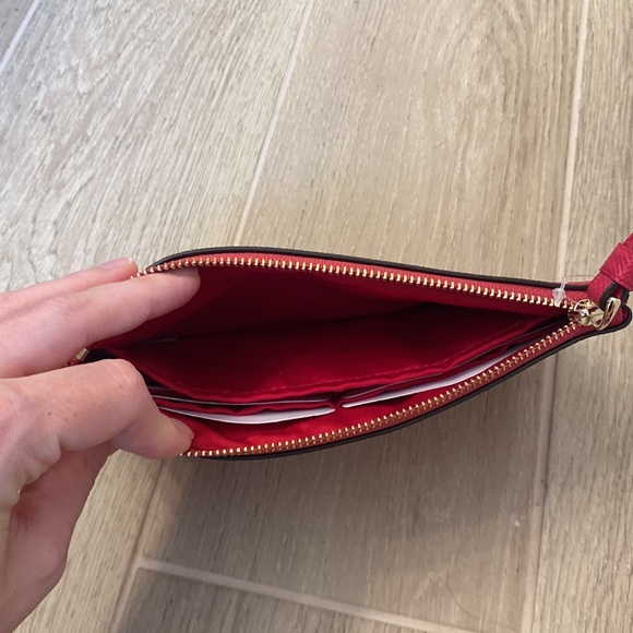 NWT Coach Wristlet - Picture 6 of 10